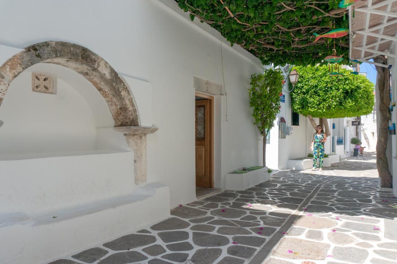 Pelican Paros Kültér fotó
